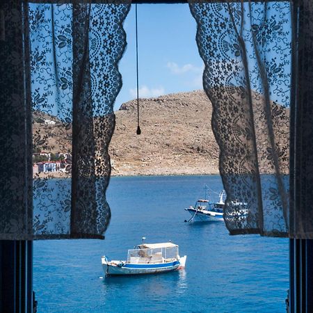 Porphyra Studio Chalki Town الغرفة الصورة