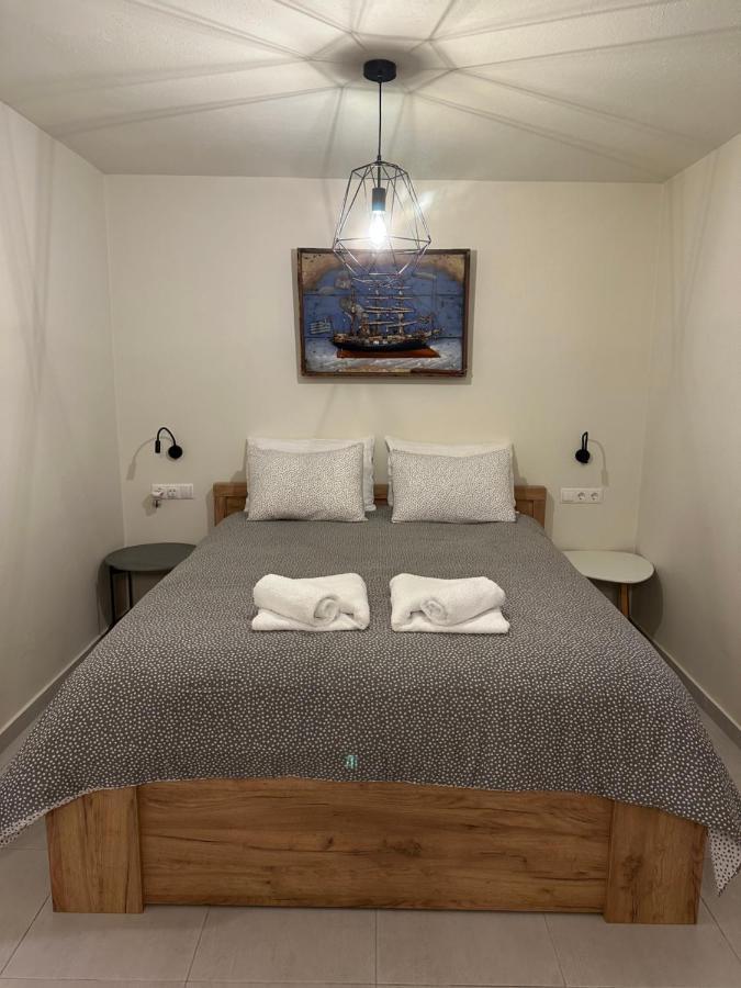 Porphyra Studio Chalki Town المظهر الخارجي الصورة