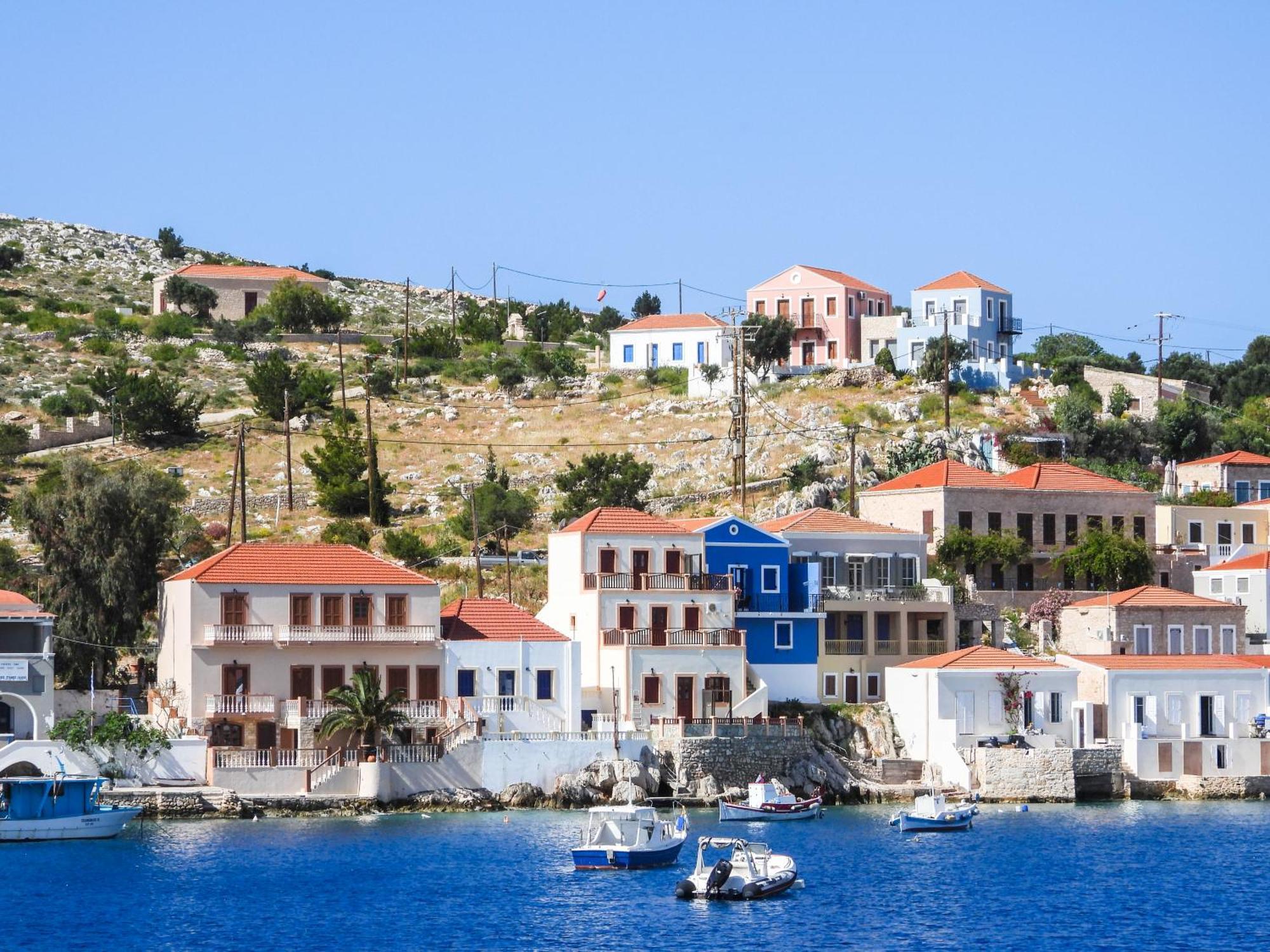 Porphyra Studio Chalki Town الغرفة الصورة