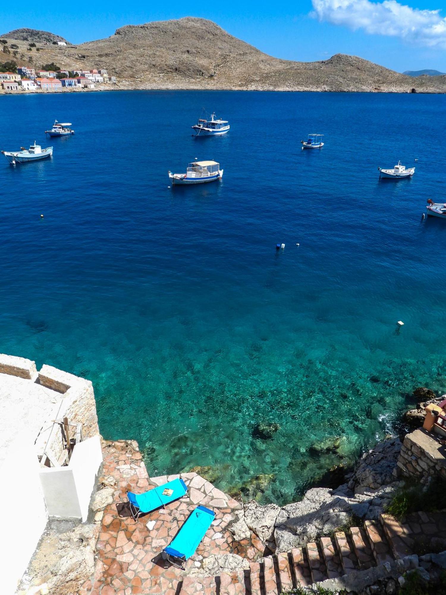 Porphyra Studio Chalki Town الغرفة الصورة